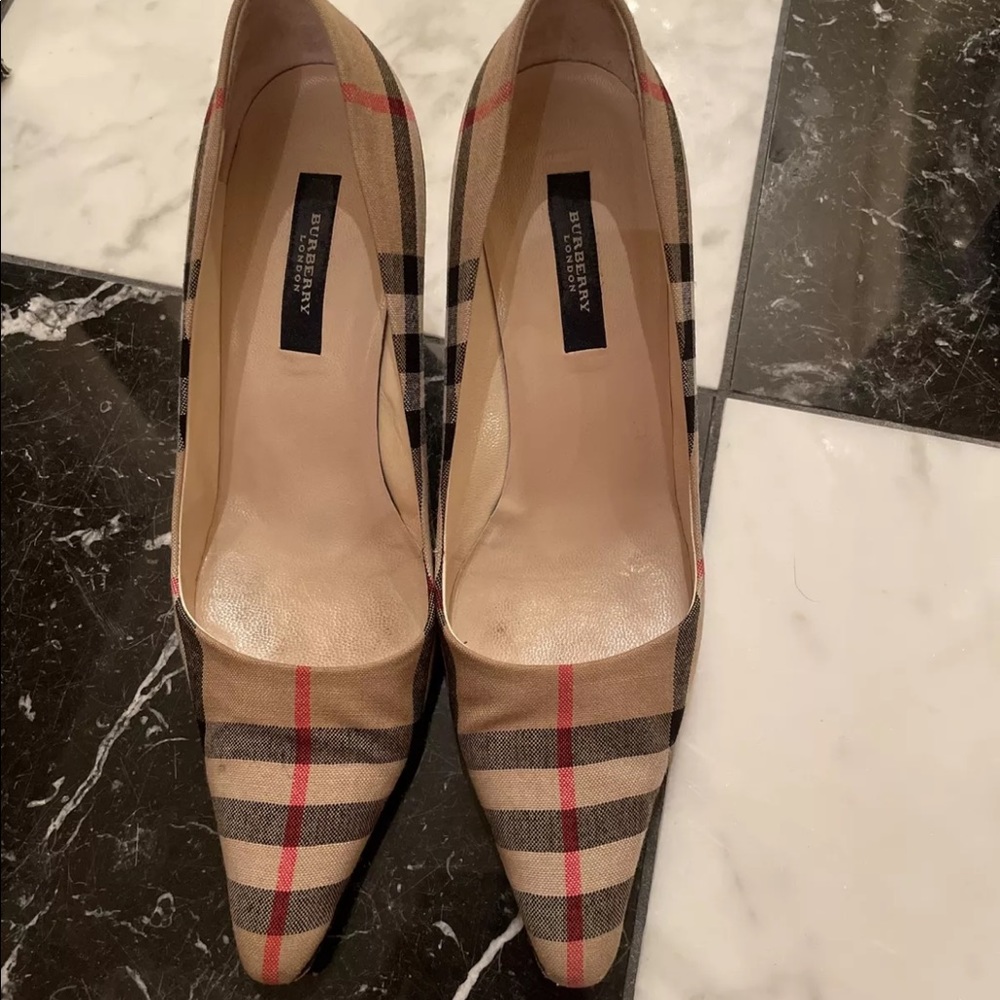 burberry pumps